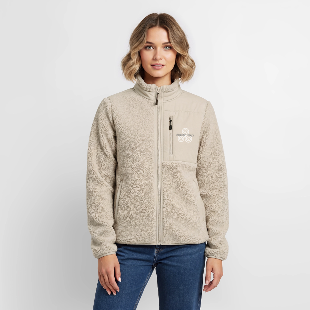 „Éire mo chroí“ – Fleecejacke (beige) – Bild 3