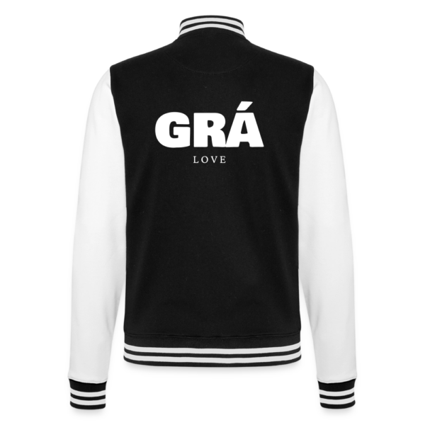 GRÁ – Collegejacke mit irischem Statement
